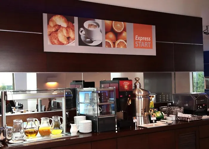 Hotel Express Istanbul-ora 3*