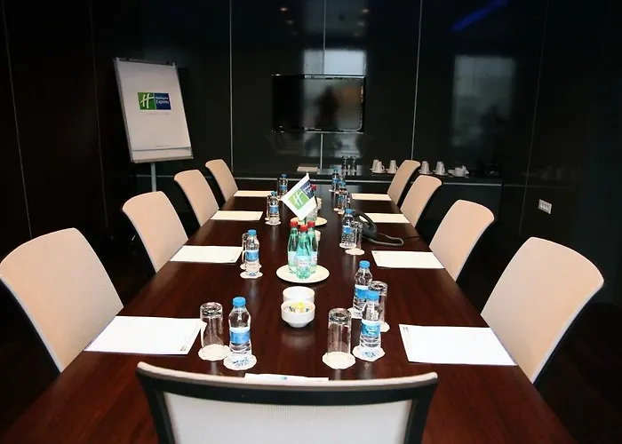 Hotel Express Istanbul-ora 3*